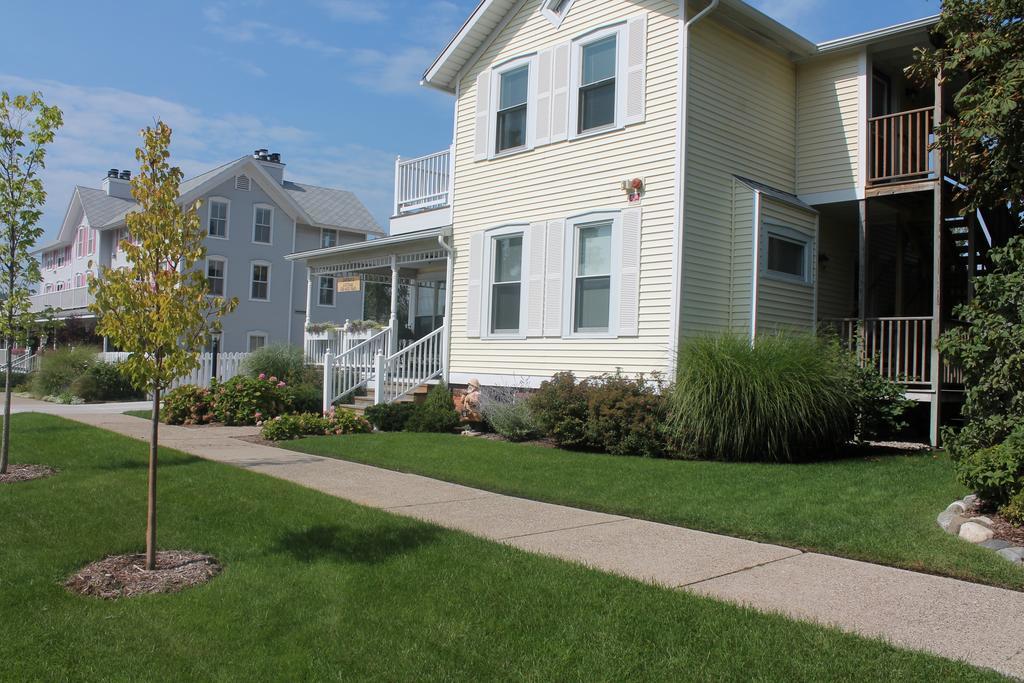 Captain'S Cottage Suites Grand Haven Room photo